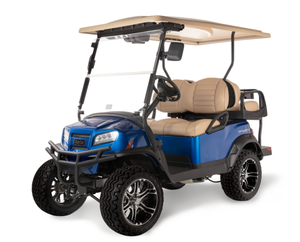 Onward golfvogn fra CLub Car som 4-personers i den løftede version.
